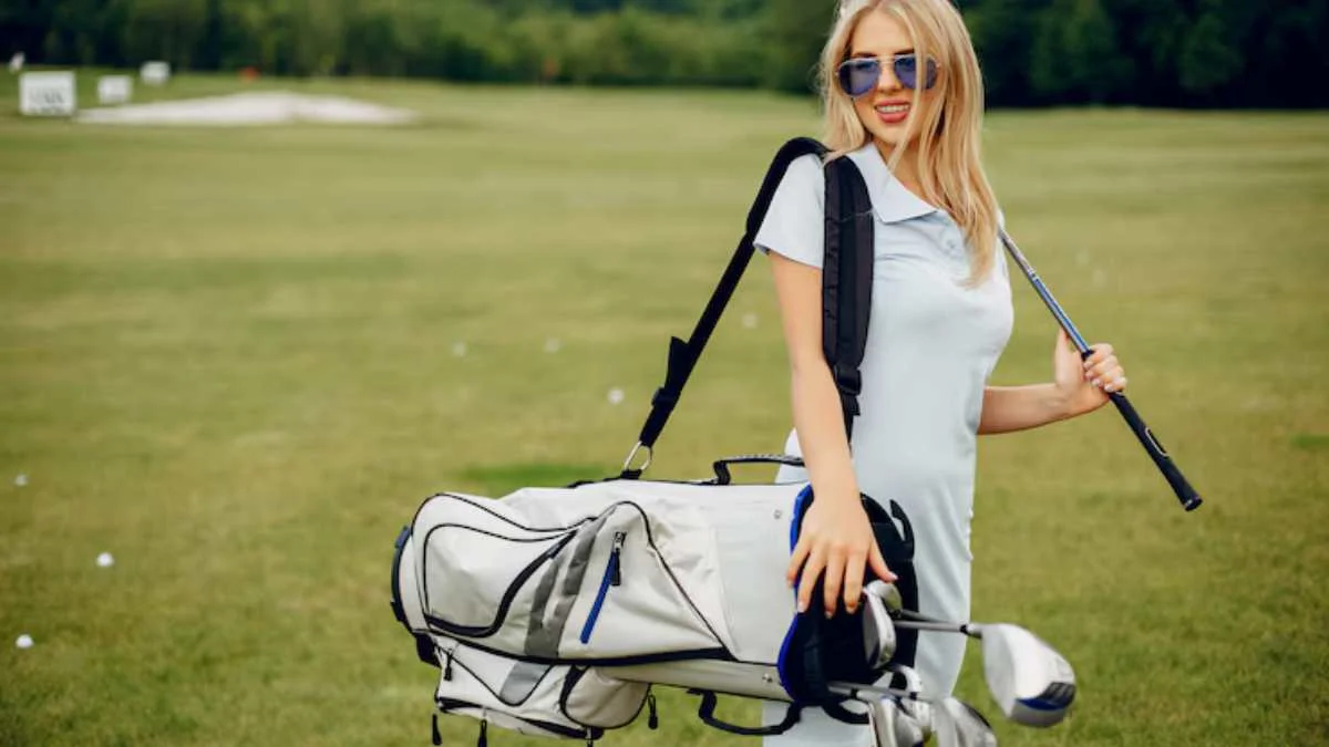 Ergonomics in Golf: How to Carry a Tour Bag Without Hurting Your Back