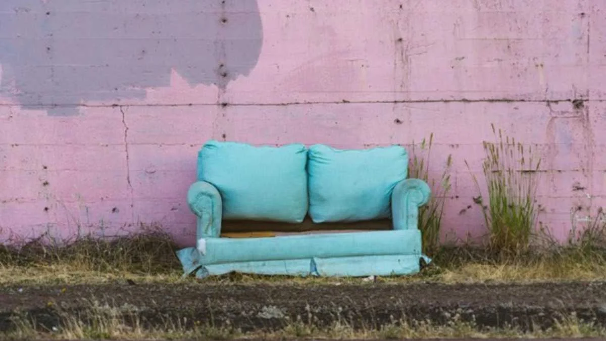 How Junk Removal Services Help You Move Out Smoothly