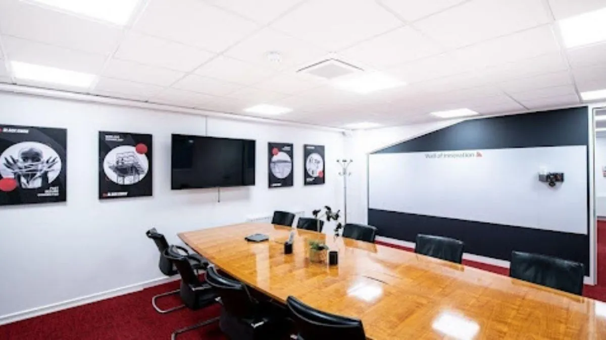 Smart Office Branding Ideas for Modern Teams