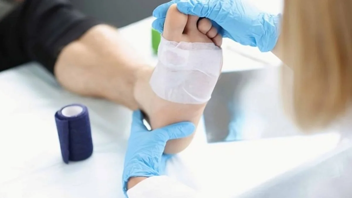 How Specialists Determine the Severity of a Chronic Foot Wound?