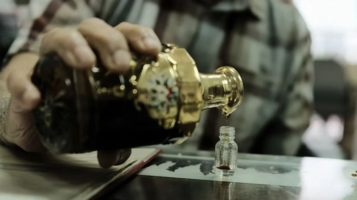 Why Oud Perfumes Are a Must-Have in Every Luxury Collection?