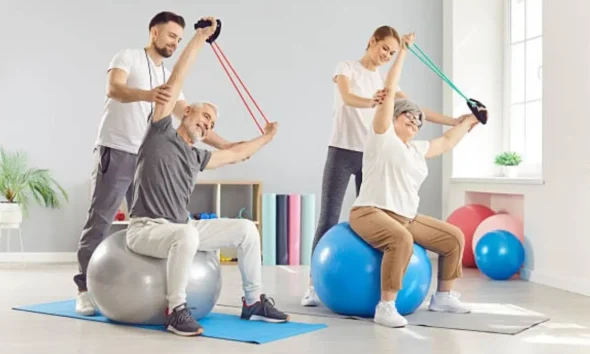 Yoga and Physical Therapy: How Both Support Recovery