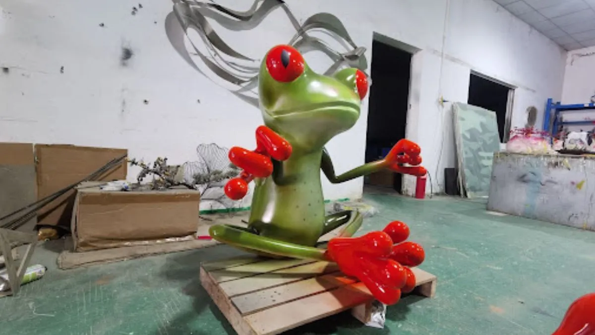 Custom Made Sculpture: The Intersection of Individual Vision and Master Craftsmanship